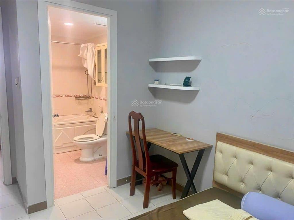 Cần bán cc phúc thịnh 341 cao đạt 500m trung tâm q1.diện tích 79 m2, 2 phòng ngủ, 2wc, thoáng