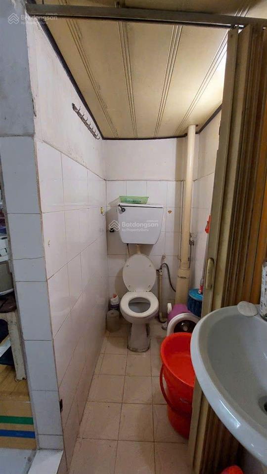 Bán căn hộ chung cư đường trần bình trọng q5 cũ lầu 4 quận 5 dt 35m2, 1pn, 1wc giao thông tt