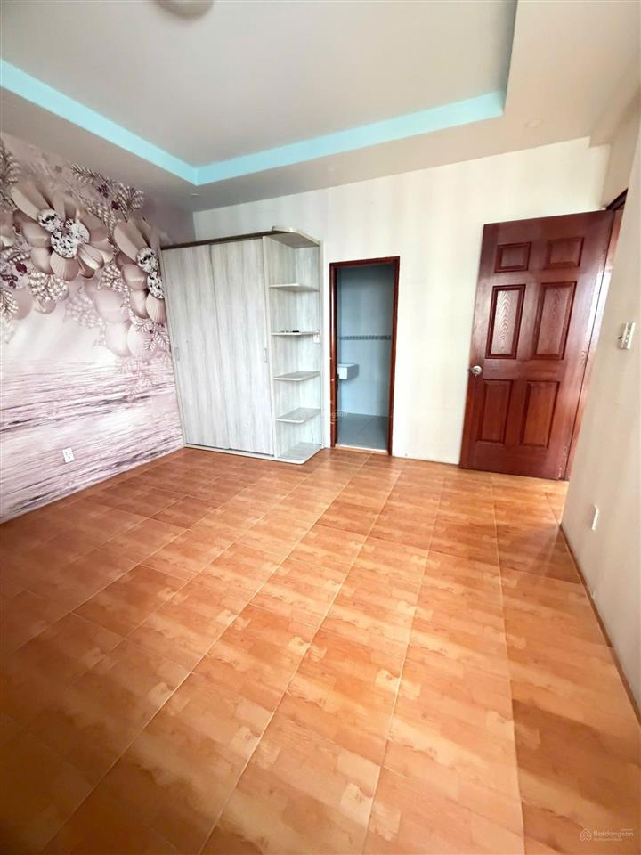 Cần bán gấp căn hộ mỹ thuận phường 16 q8 dt 107m2, 2 phòng ngủ, 2wc, view thoáng mát căn góc