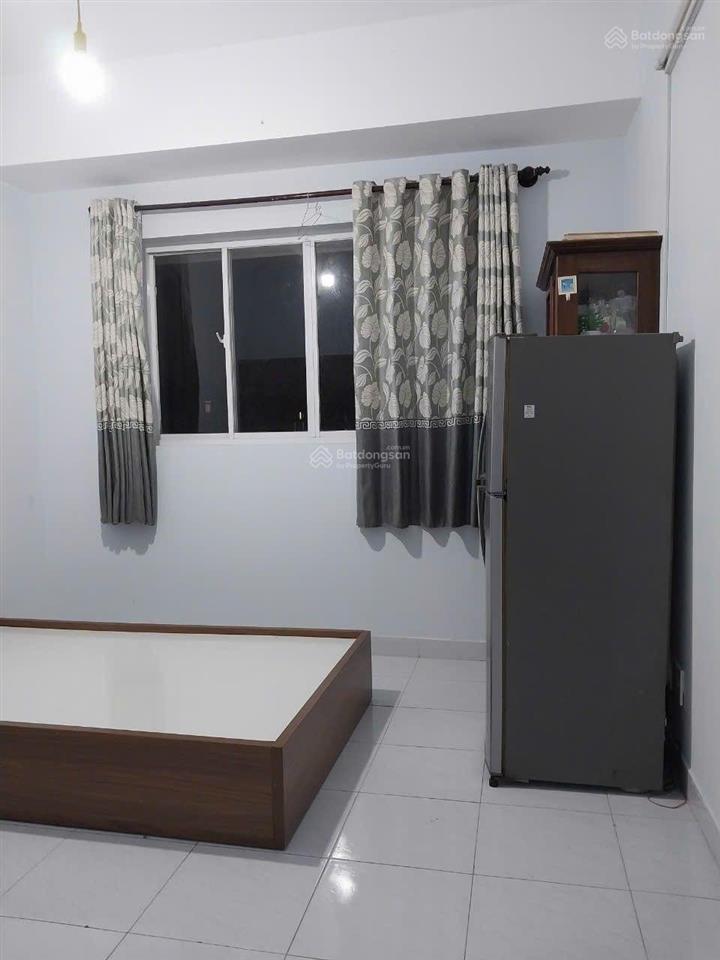 Cần bán căn hộ lê thành block b, bình tân, dt 77m2, 2 phòng ngủ, 2 wc nhà rộng thoáng mát