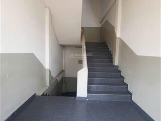 Cần bán gấp căn hộ cc hẻm 136 nguyễn tri phương, phường 9, quận 5 dt 127m2, 3 phòng ngủ, 1wc, view