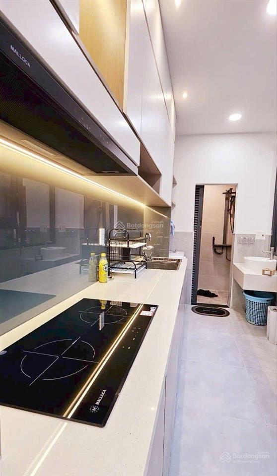 Cần bán gấp cc 12 tân hàng ,phường 10 quận 5 ,thang bộ lầu 1, dt50m2 ,2pn, 1wc,tiện ít di chuyển c