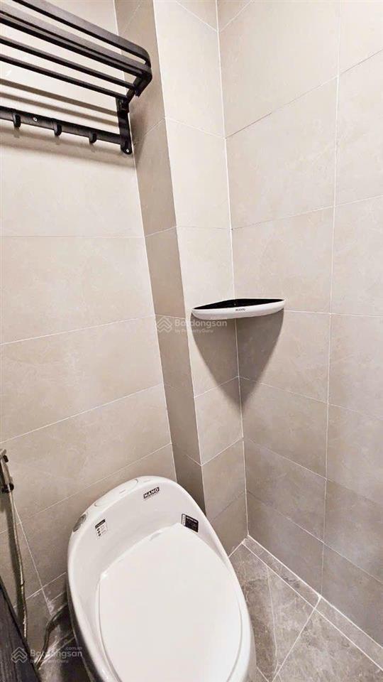 Cần bán gấp cc 12 tân hàng ,phường 10 quận 5 ,thang bộ lầu 1, dt50m2 ,2pn, 1wc,tiện ít di chuyển c