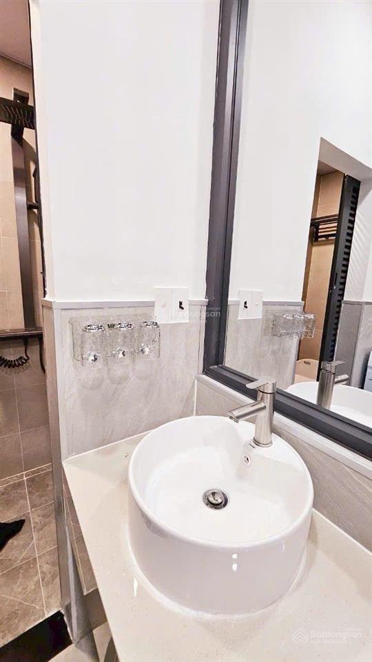 Cần bán gấp cc 12 tân hàng ,phường 10 quận 5 ,thang bộ lầu 1, dt50m2 ,2pn, 1wc,tiện ít di chuyển c