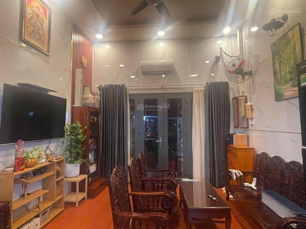 Giá 4.5 tỷ
địa chỉ đường nguyễn trãi, phường 11, quận 5
mô tả
loại hình chung cư
diện tích
