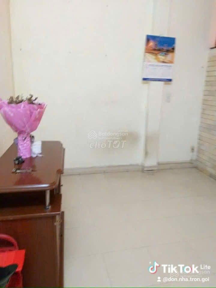 1,5 tỷ tỷ tỷ tỷ ếu trong trung tâm quận 5 không có nhà 1,5tỷ thì anh chị có thê tham khảo căn nà
