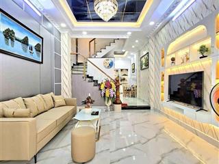 Giá 7 tỷ 200 (thương lượng). diện tích 4 x 12,5m. kết cấu 1 trệt 2 lầu