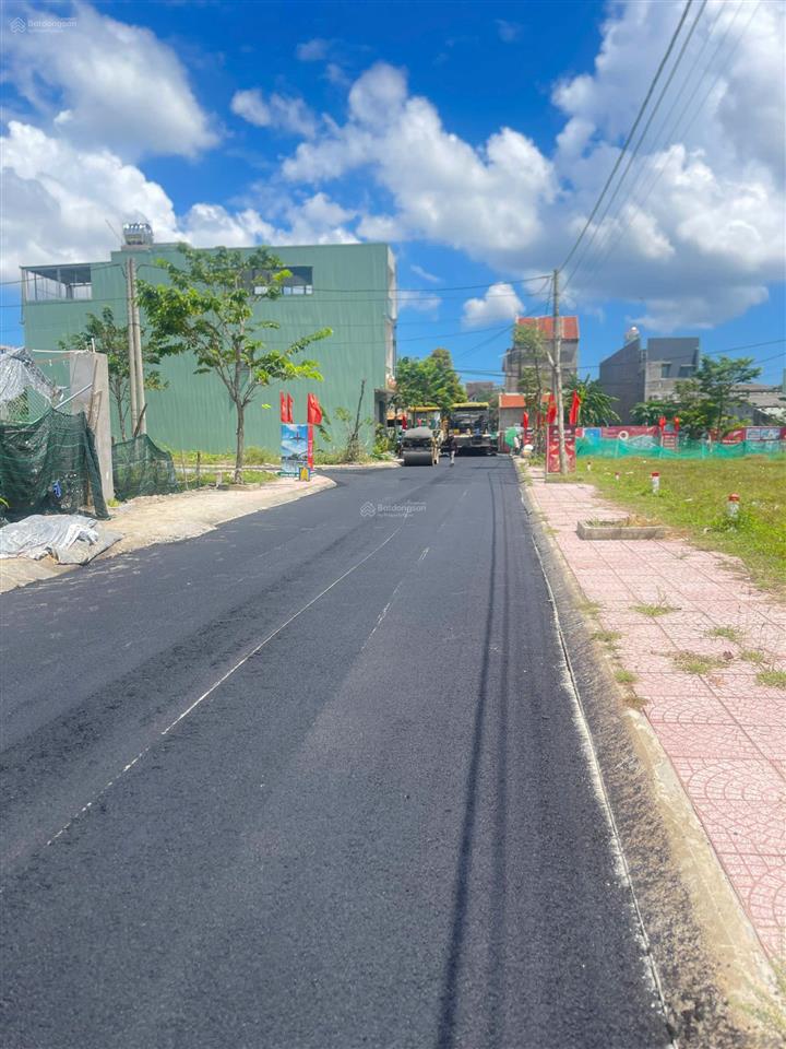 Đất vàng kinh doanh  đối diện chợ  sát quốc lộ 1a  khai thác ngay, thanh khoản mạnh