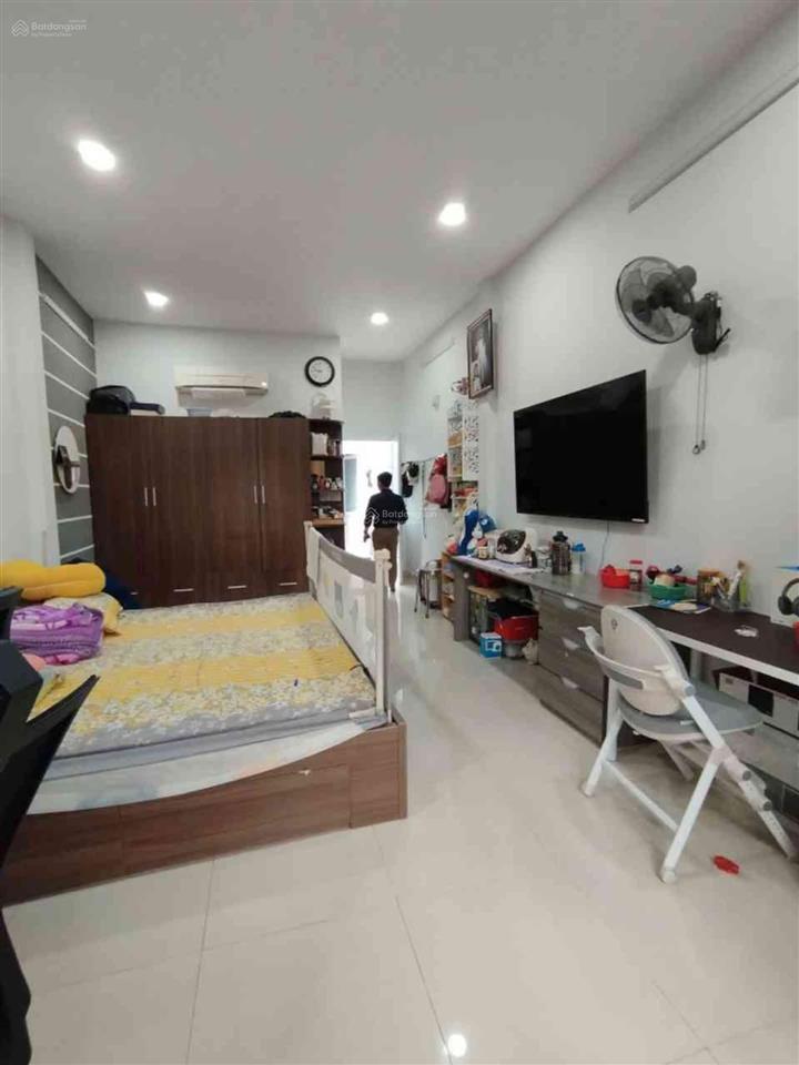 Huỳnh văn bánh | 62m2 | ngang hơn 4m | 3 bước đi bộ ra hẻm xe hơi | nhà đẹp ở ngay | hơn 6 tỷ xíu
