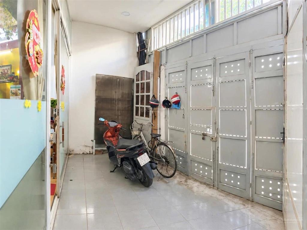 Huỳnh văn bánh | 62m2 | ngang hơn 4m | 3 bước đi bộ ra hẻm xe hơi | nhà đẹp ở ngay | hơn 6 tỷ xíu