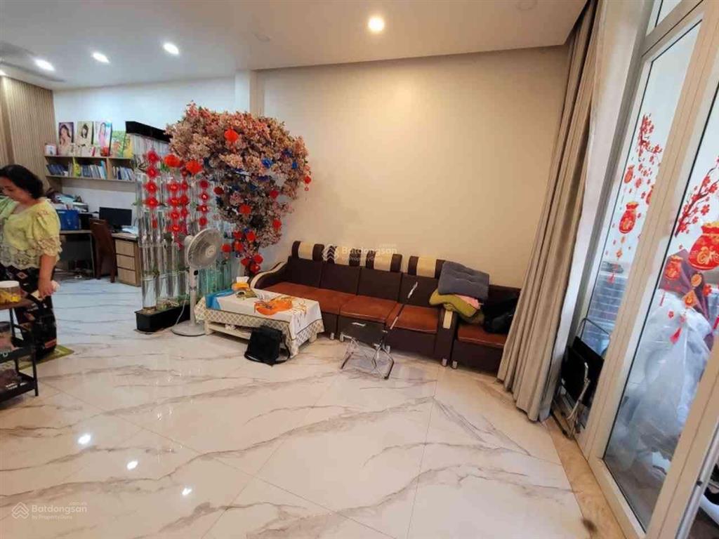 Lê văn sỹ | 70m2 | nhỉnh 7đ | ngang 4.5 | hẻm thông ra các đường lớn |