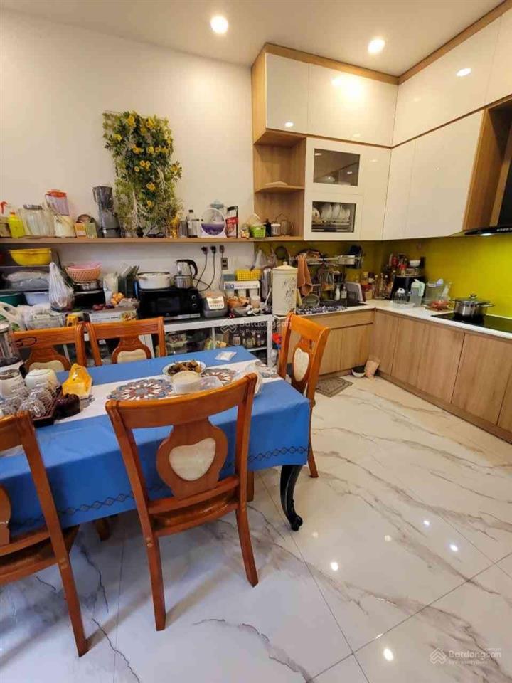 Lê văn sỹ | 70m2 | nhỉnh 7đ | ngang 4.5 | hẻm thông ra các đường lớn |