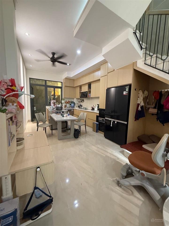Hẻm xe hơi đỗ cổng | đinh tiên hoàng | cạnh q1 | 50m2 | 6.0 tỷ nhỉnh thương lượng tốt |