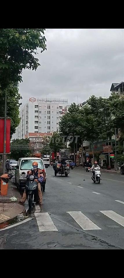 nhà cc tầng trệt mặt tiền đường Hoàng Kim p5 q8 DT 8 x 8m 1 lầu