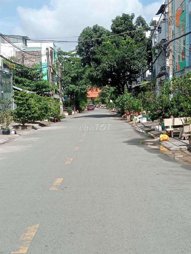 biệt thự DT 6m x 24m 3 tầng KDC bình hưng 