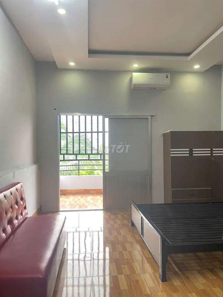nhà 4 tầng mặt tiền 320 tạ Quang Bửu p5 q8 DT 4m x 18m 4 tầng 