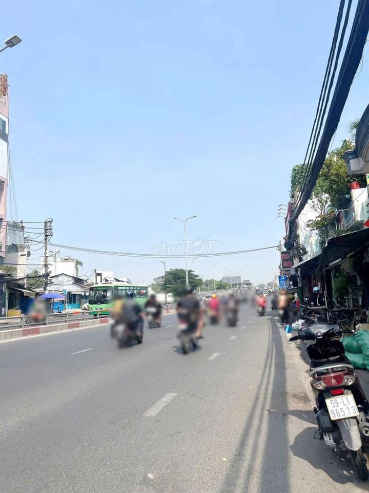 nhà mặt tiền tạ Quang Bửu p4 q8 DT 17m x 35m= 560m