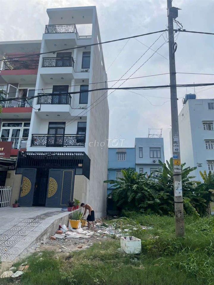 vị trí đẹp đường rộng 40m đường số 13 ấp 5 phong phú DT 4.5m x 18m 