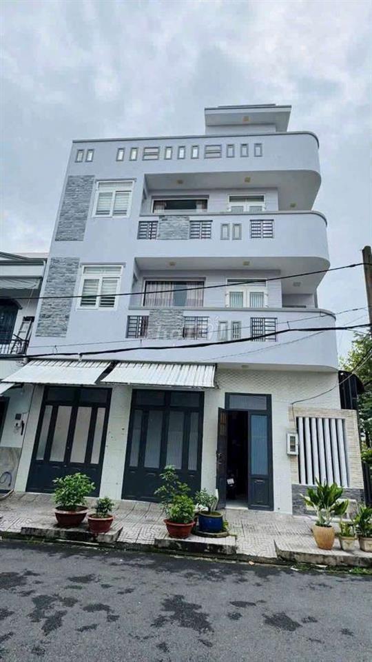 nhà gốc 2 mặt tiền đối diện trường học KDC bình hưng 