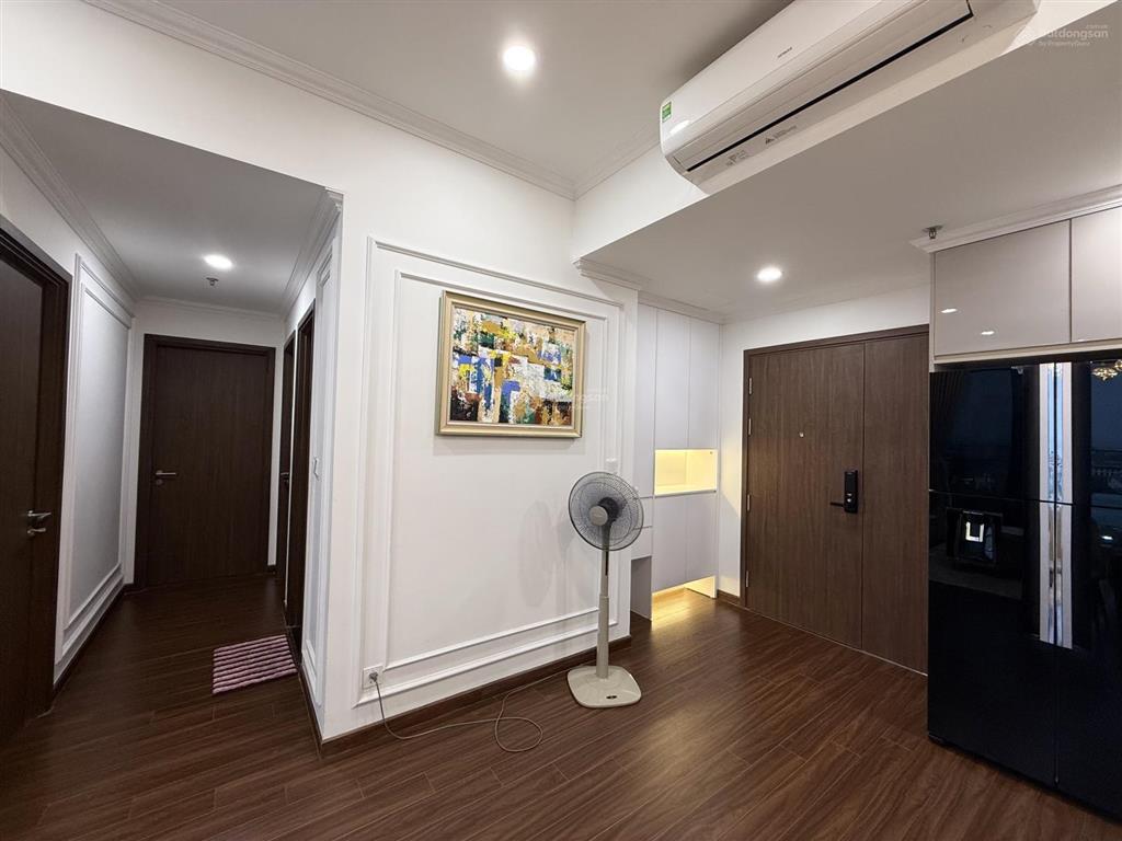 Chính chủ bán hoa hậu 3n masteri waterfront h2 | 80m| nội thất cao cấp | view hồ thoáng vĩnh viễn
