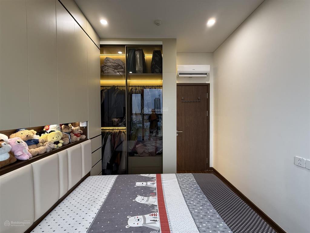 Chính chủ bán hoa hậu 3n masteri waterfront h2 | 80m| nội thất cao cấp | view hồ thoáng vĩnh viễn