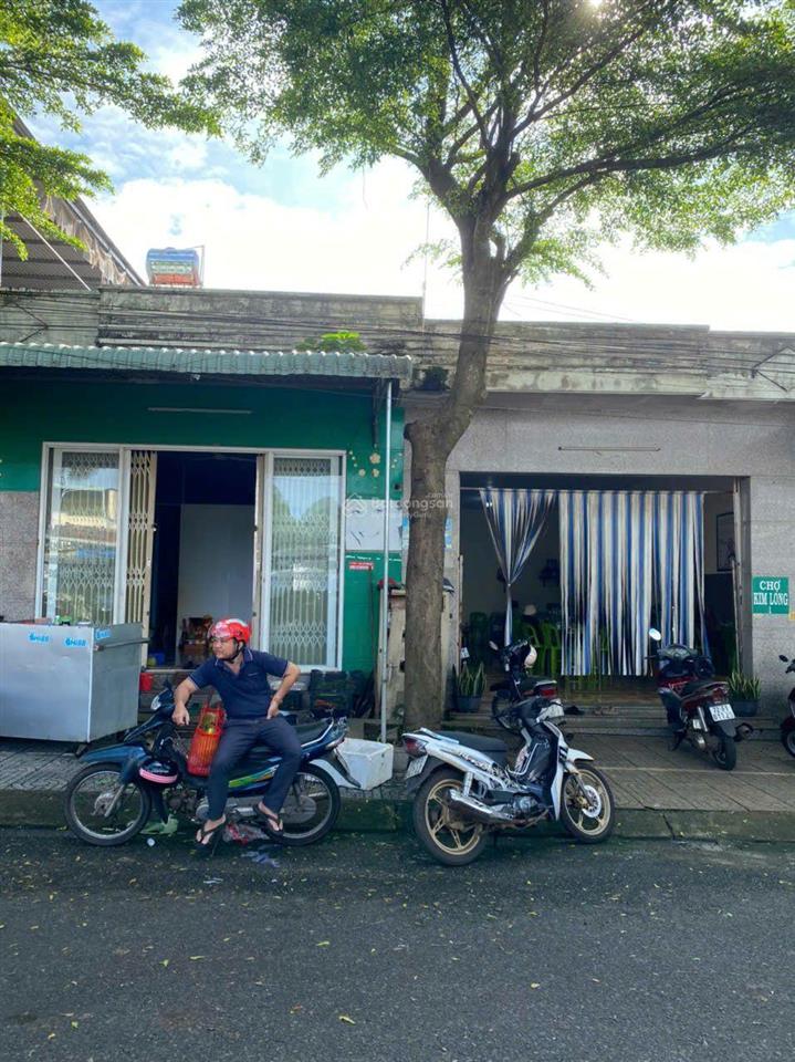 Bán nhà mặt phố tại lô 801, 802 khu trung tâm thương mại kim long, 6,9tỷ, 240m2