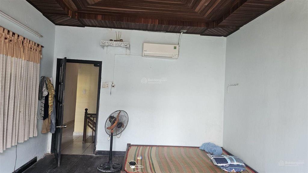 Siêu phẩm nhà 2 tầng kiên cố mặt tiền đường bà triệu  phố cổ hội an