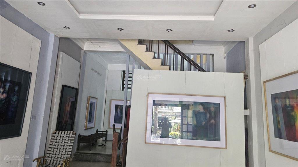 Siêu phẩm nhà 2 tầng kiên cố mặt tiền đường bà triệu  phố cổ hội an