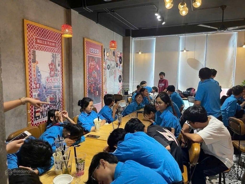 Lê thúc hoạch (q. tân phú)  4 tầng  diện tích 5,5x11m  giá 9,x tỷ còn tl