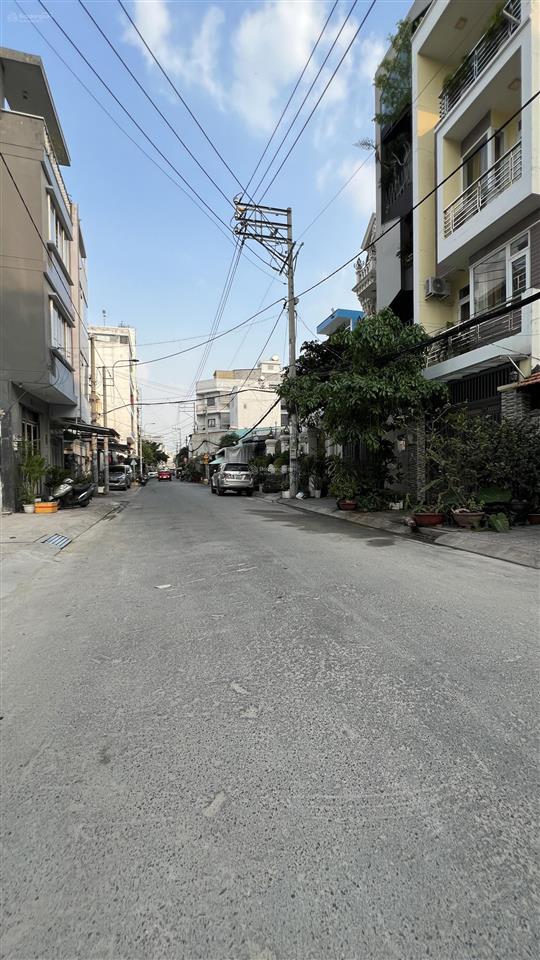 Lê thúc hoạch (q. tân phú)  4 tầng  diện tích 5,5x11m  giá 9,x tỷ còn tl