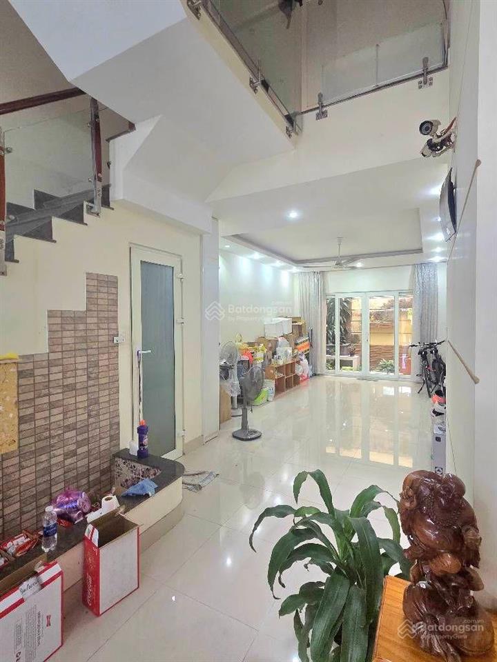 Mặt tiền tô hiệu ( tân phú )  nhà 4 tầng  dt 4 x 26m  giá nhỉnh 17 tỷ còn tl