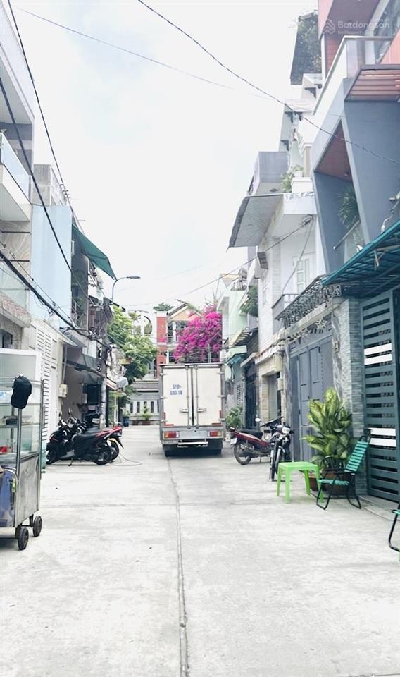 Bán nhà 4 tầng đẹp như ngọc trính  ngay tân sơn nhì ( tân phú )  dt 4,4 x 18m sổ vuông vức  hẻ
