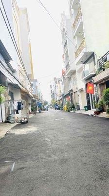 Lê văn quới ( bình tân )  nhà 5 tầng đẹp như ngọc trinh  dt 4 x 16m ( 64m2 )  đường nhựa 8m  gi