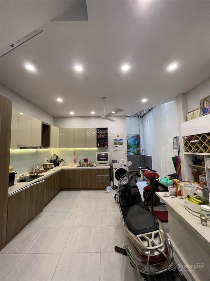 Bán nhà 3 tầng  ( bình tân ) gần aeon tân phú  dt 5 x 20m  đường 7m  giá chỉ 8,x tỷ