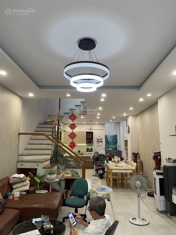 Bán nhà 3 tầng  ( bình tân ) gần aeon tân phú  dt 5 x 20m  đường 7m  giá chỉ 8,x tỷ