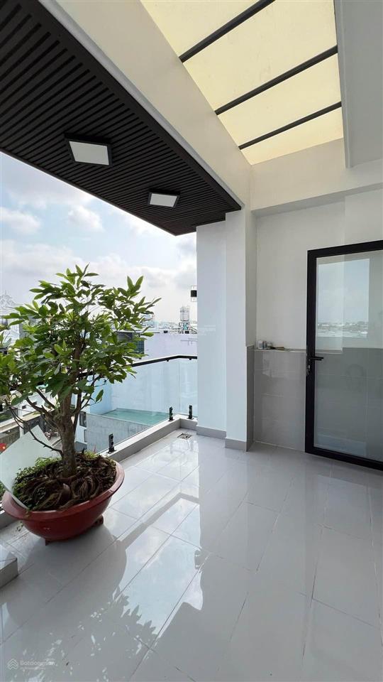 Bán nhà 5 tầng đẹp như ngọc trinh  ngay khu phân lô ( bình tân ) gần aeon tân phú  dt 4 x 15m 