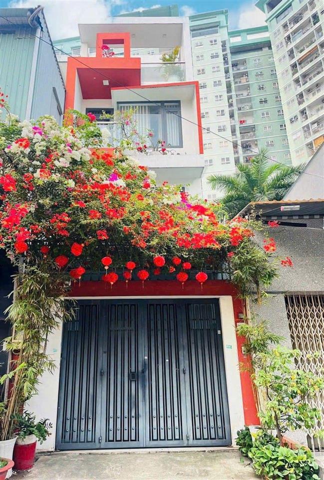 Bán nhà tô hiệu ( tân phú )  4 tầng mtkd  dt 4 x 18m  đường nhựa 16m  giá chỉ 10,5 tỷ