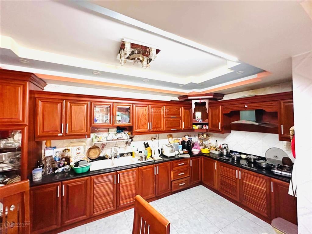 Nhà đẹp 5 tầng (tân phú) chỉ 7,x tỷ  hẻm xh  diện tích 5,5 x 11m  sổ đẹp vuông vức