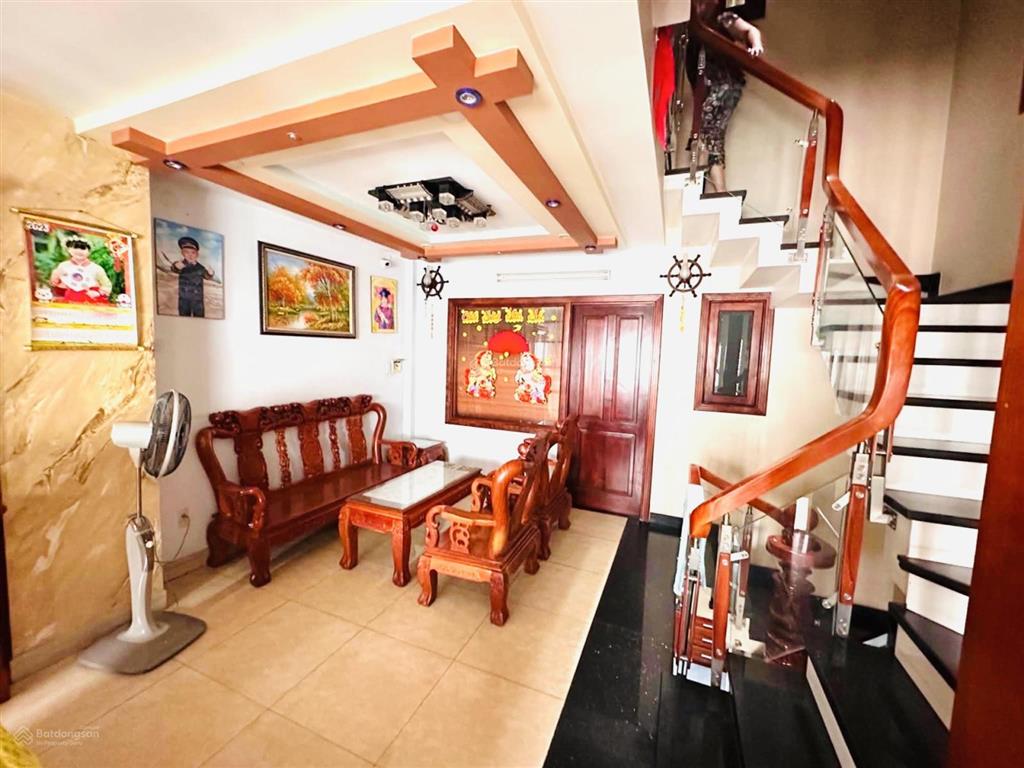 Nhà đẹp 5 tầng (tân phú) chỉ 7,x tỷ  hẻm xh  diện tích 5,5 x 11m  sổ đẹp vuông vức