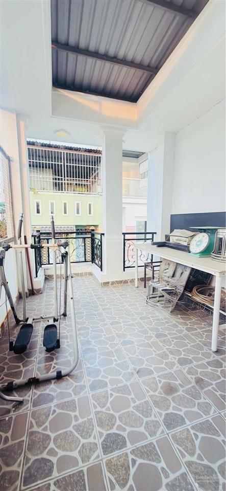 4 tầng, hương lộ 2 bình tân, hẻm 5m, giá 4,55 tỷ, 4pn, 4wc, dt 30m