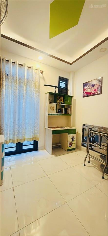 4 tầng, hương lộ 2 bình tân, hẻm 5m, giá 4,55 tỷ, 4pn, 4wc, dt 30m