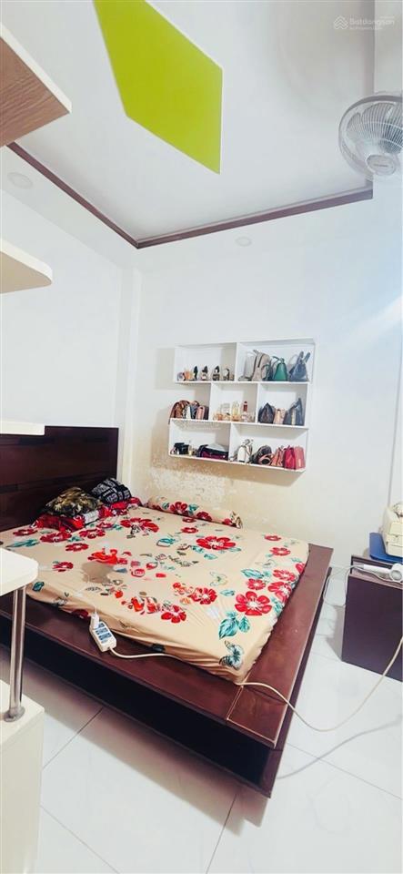 4 tầng, hương lộ 2 bình tân, hẻm 5m, giá 4,55 tỷ, 4pn, 4wc, dt 30m