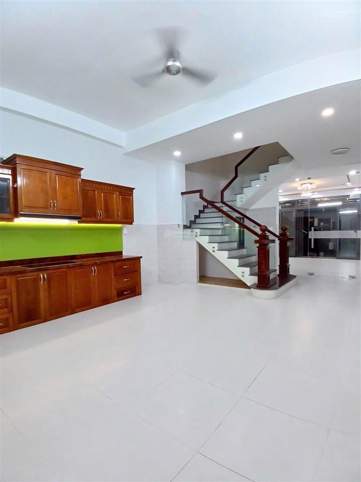 Nhà 4 tầng giá hời thị trường, ngay gò dầu (tân phú) dt 84m2 (5x18m)  hẻm xh, chỉ 7,78 tỷ