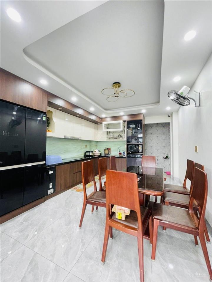 Bán nhà phố mtkd 5 tầng  dt 80m2 tại nguyễn sơn, tân phú giá 12,5tỷ