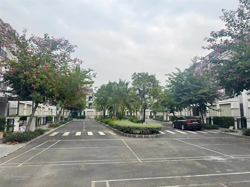 1 căn duy nhất biệt thự viêw công viên giá rẻ khu vực bến lức