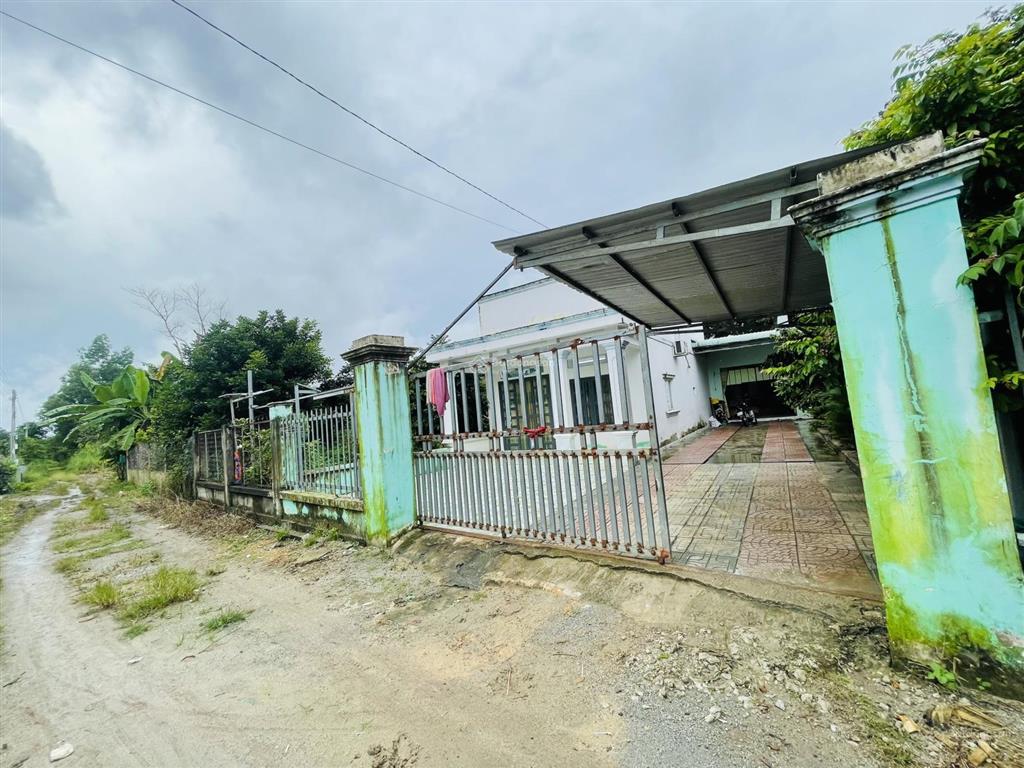 Cần sang lại mãnh vườn (4690m2) đất thổ cư shr ngay chợ dân cư hiện hữu giá 610 triệu