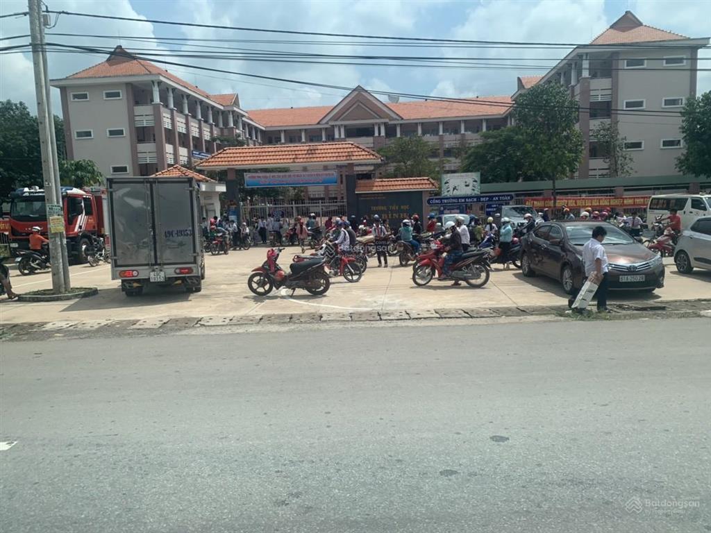 Cần sang lại mãnh vườn (4690m2) đất thổ cư shr ngay chợ dân cư hiện hữu giá 610 triệu