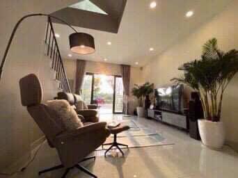 Cho thuê nhà phố tại dự án simcity  thích hợp kinh doanh và ở