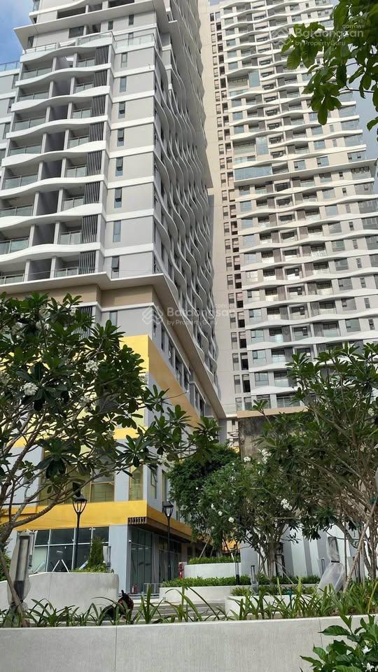 Bán nhanh căn hộ 3pn+ 110m2 chỉ 8tỷ4 all in dhomme hồng bàng quận 6, trả trước 30%,tặng nt 500tr