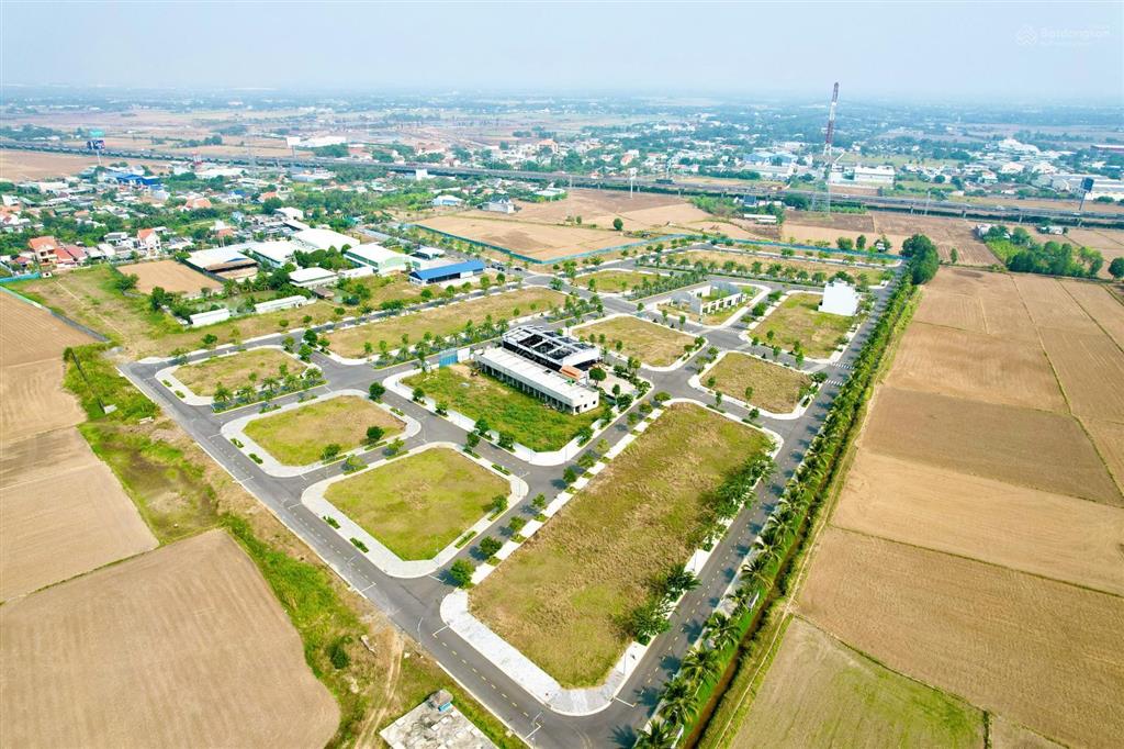 Đất nền sẵn sổ, vay bank 70%, thổ cư xây dựng 100m2 nhỉnh 2 tỷ, nguyễn hữu trí, cao tốc bến lức